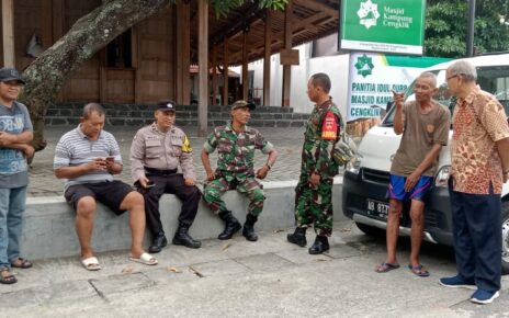 Pelihara Kondusifitas Wilayah, Babinsa Nusukan Aktif Lakukan Patroli Dan Sambang Warga Binaan