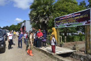 Aparat Pemerintahan Kecamatan Libureng Menyambut Bupati Bone Di Posko TMMD-Ke 111 Kodim 1407/Bone