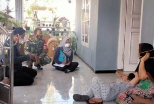 TNI Tetap Komsos di Sela Padatnya Kegiatan Pra TMMD