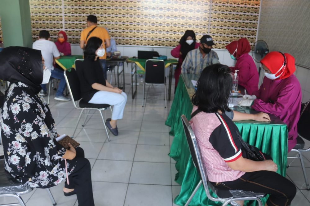 Masyarakat Kota Bandar Lampung antusias melaksanakan vaksinasi Covid-19