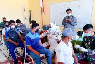TNI Laksanakan Vaksinasi Ribuan Dosis untuk Kalangan Pelajar di Bojonegoro