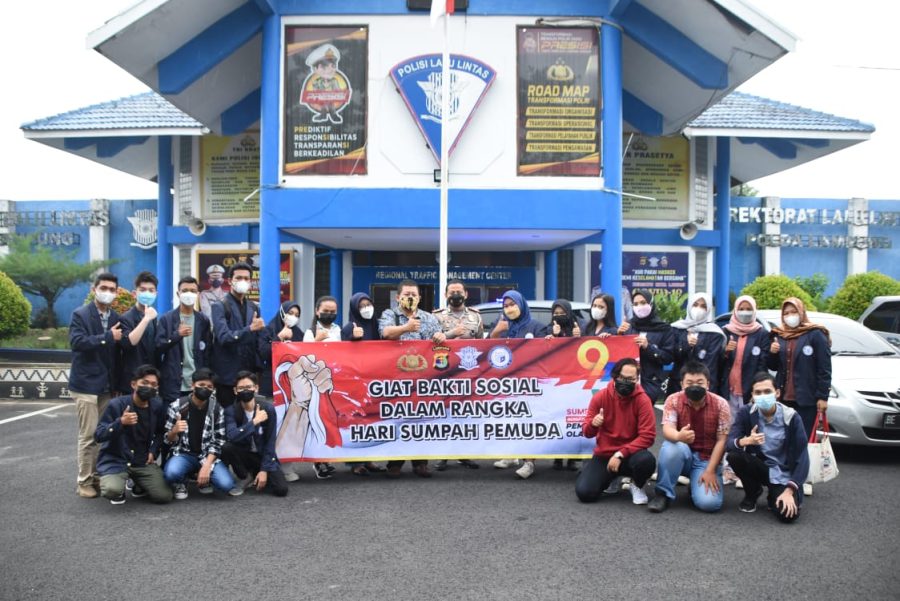 Peringati Sumpah Pemuda, Ditlantas Polda Lampung Ajak Mahasiswa IIB Darmajaya Berbagi