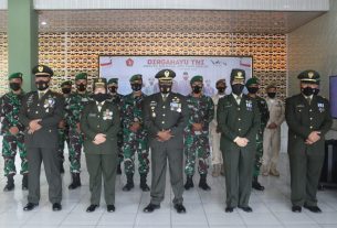 Perwira Bintara Tamtama dan PNS Kodim 0410/KBL Mengikuti Upacara Virtual peringatan HUT TNI