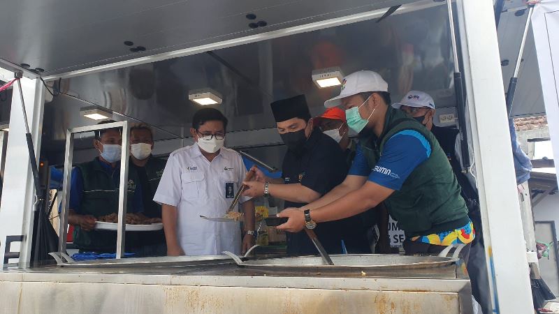 Lewat Foodtruck PLN, Menteri BUMN Jamin Kebutuhan Dasar Pengungsi Erupsi Gunung Semeru