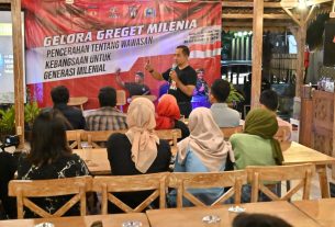 Dandim 0726/Sukoharjo Launching lagu "Indonesia Sejati" sekaligus berikan Wasbang dalam acara Gelora Greget Mania Kartasura.