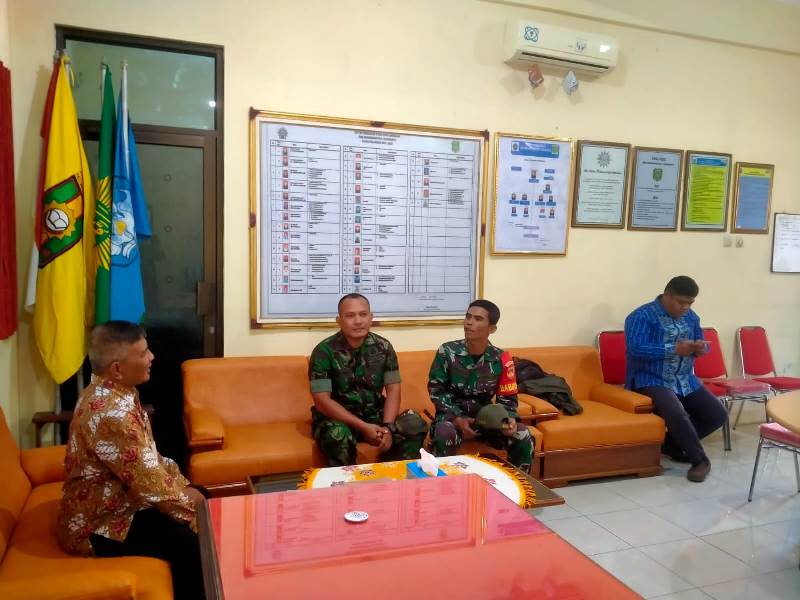 Kepala SMK Muhammadiyah 1 Surakarta Jadi Sasaran Komsosnya Babinsa Joyotakan