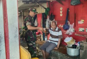 Sembari Komsos , Babinsa Keprabon Laksanakan Pembinaan Teritorial (Binter) di Wilayah Binaan