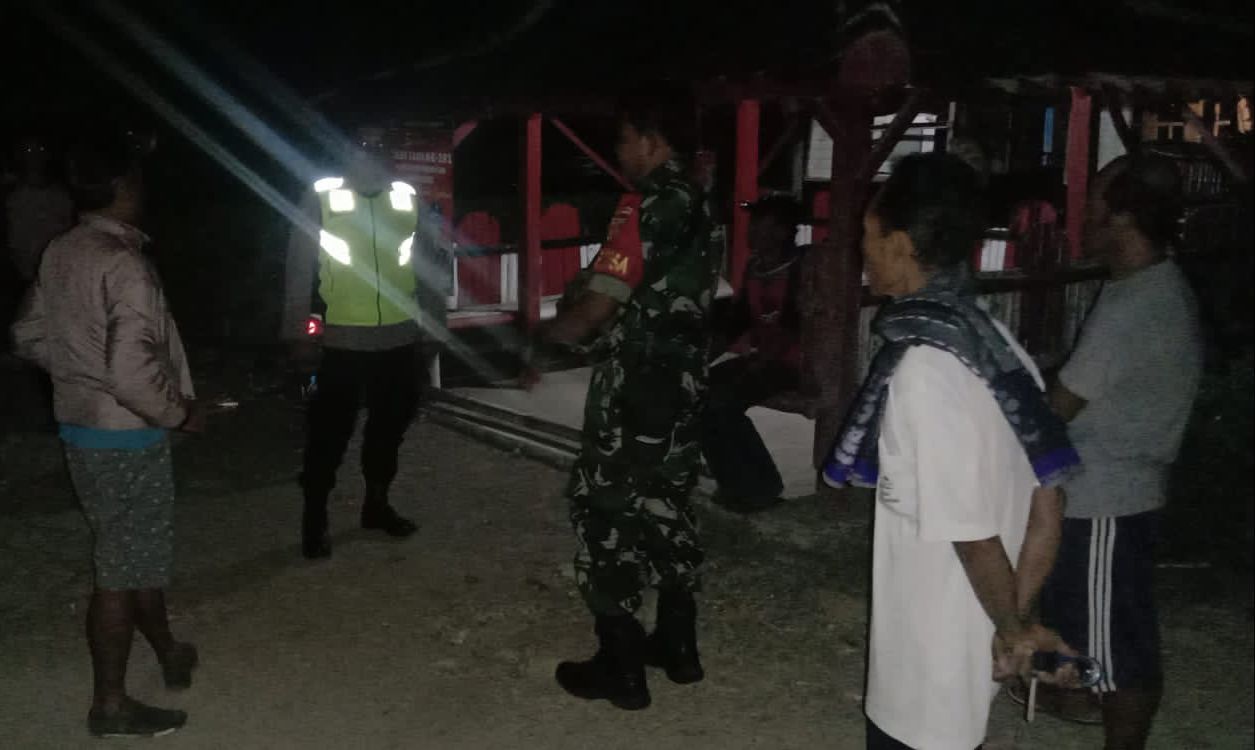 Guna Menjaga Kondusifitas Wilayah, TNI-Polri Di Giriwoyo Aktif Laksanakan Patroli Malam Hari