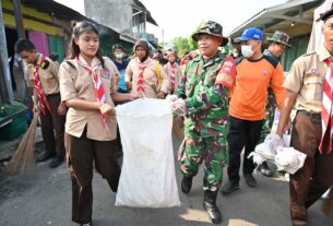 Bersih Pasar Mulur, Kodim 0726/Sukoharjo Gelar Karya Bakti TNI gandeng berbagai elemen masyarakat